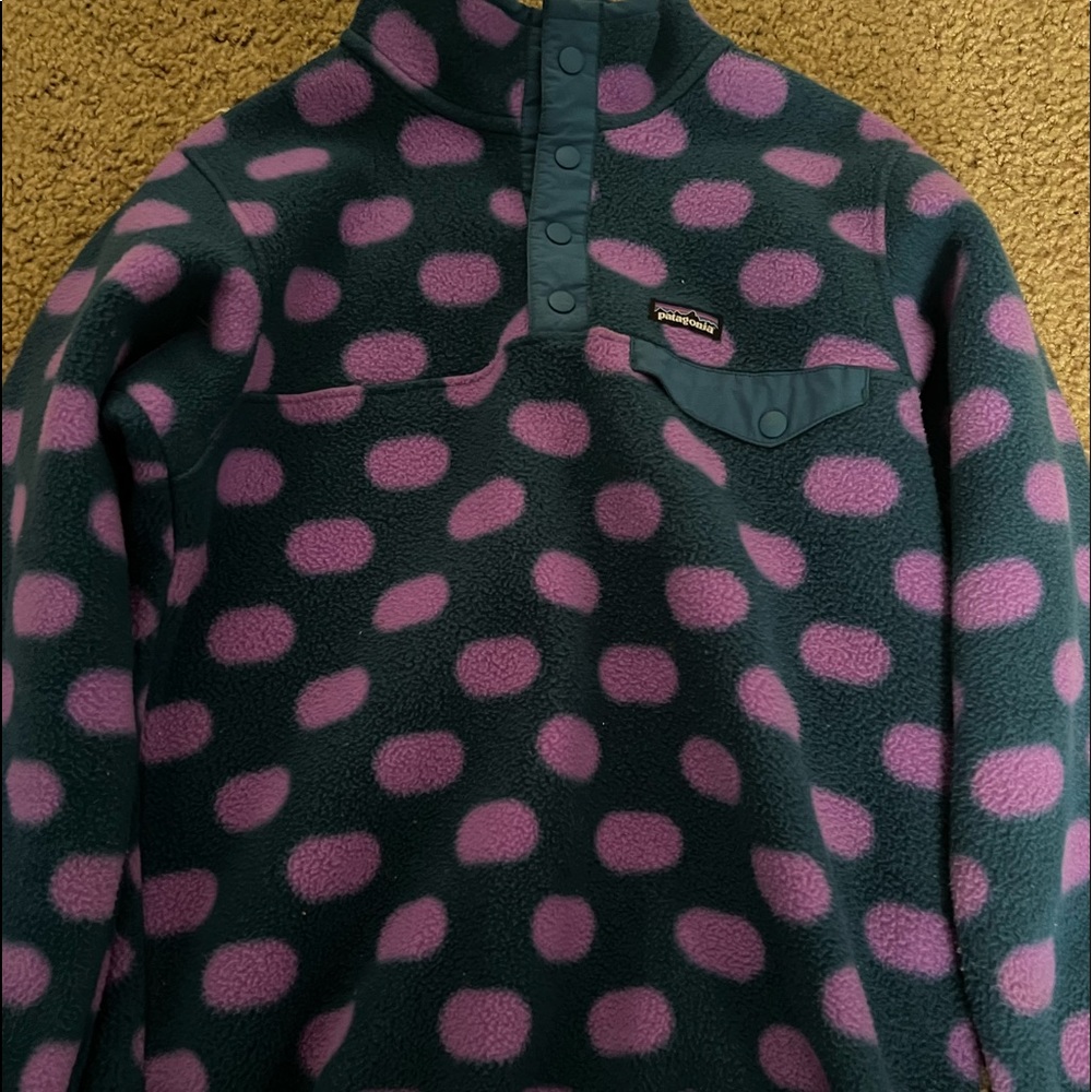 Patagonia blue and purple polka dotted crewneck.